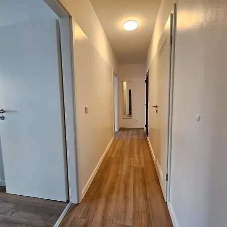 Apartment T&k - - 3-6 Grand With Private Parking For Vehicles