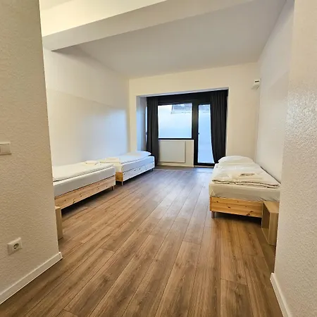 Apartment T&k - - 3-6 Grand With Private Parking For Vehicles