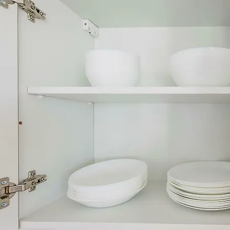 T&k - - 3-6 Grand With Private Parking For Vehicles * Solingen