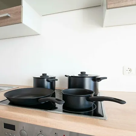 T&k - - 3-6 Grand Apartment