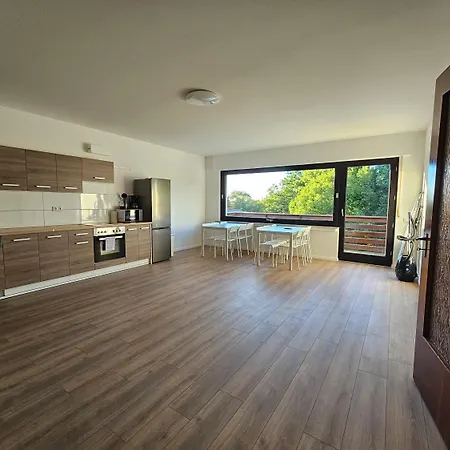 T&k - - 3-6 Grand Apartment
