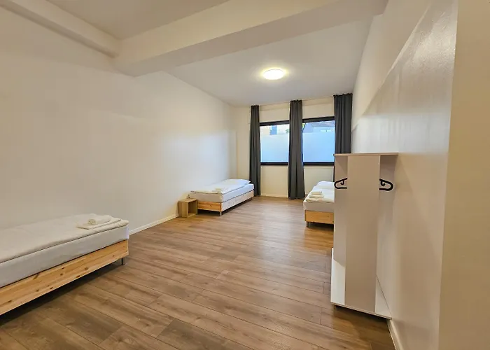 Appartement T&k - - 3-6 Grand With Private Parking For Vehicles Solingen